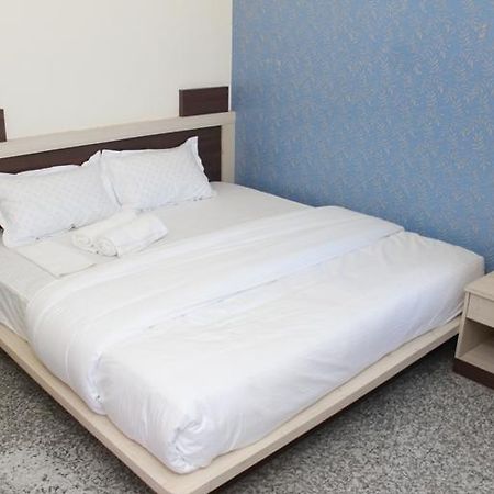 Hotel Pink Shark Sikar Kültér fotó