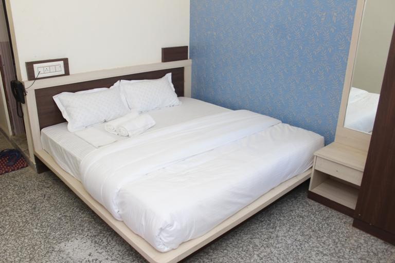 Hotel Pink Shark Sikar Kültér fotó